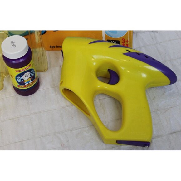 1999 Tootsie Toy Mr Bubbles Endless Blower Gun Toy Yellow Party Summer Fun - Picture 2 of 7